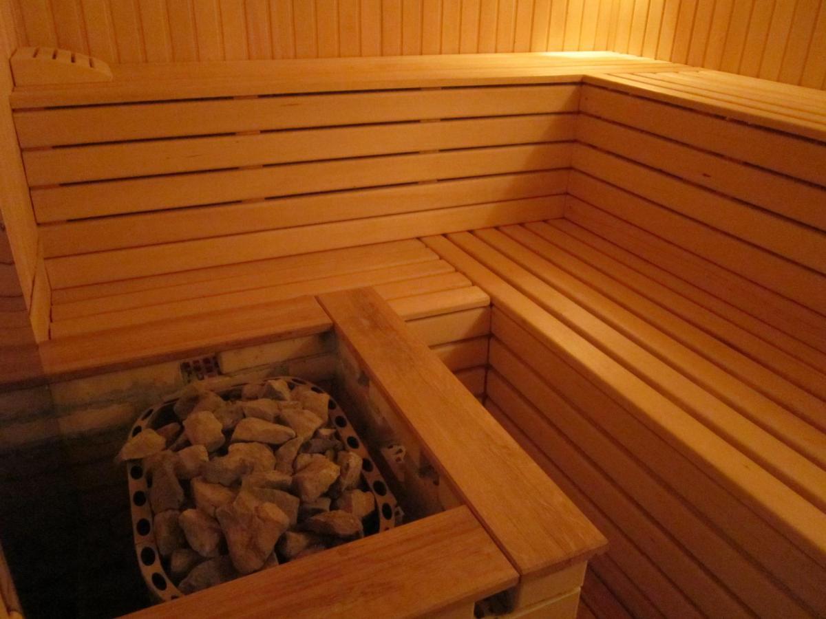 Готель Поляна Квеле Ngoại thất bức ảnh
