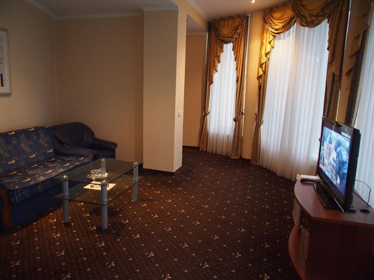 Готель Поляна Квеле Ngoại thất bức ảnh